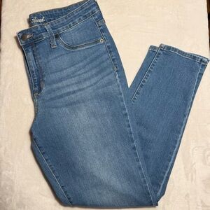 Universal Thread Women's Blue High Rise Jeggings